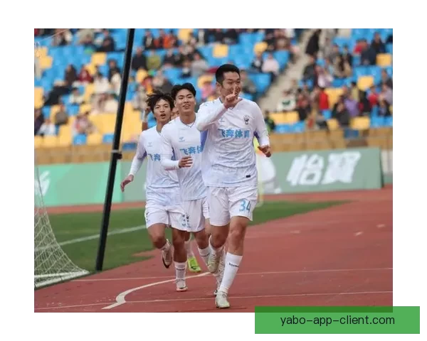 上海海港B队1-0战胜泰安天贶迎来四连胜 李圣龙制造点球温钧翔冷静点射破门 上海海港B队1-0战胜泰安天贶迎来四连胜 李圣龙制造点球温钧翔冷静点射破门